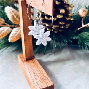 Christmas snowflake earrings, polymer clay, handmade, white sparkle, holiday earrings, Christmas gift for friend, Christmas dangle earrings
