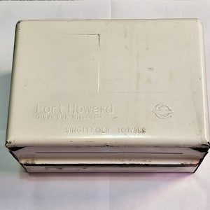 Dispensador de papel toalha vintage colecionável Fort Howard, de metal branco, dobrável, presente único, clássico, decoração rara para sótão de avós