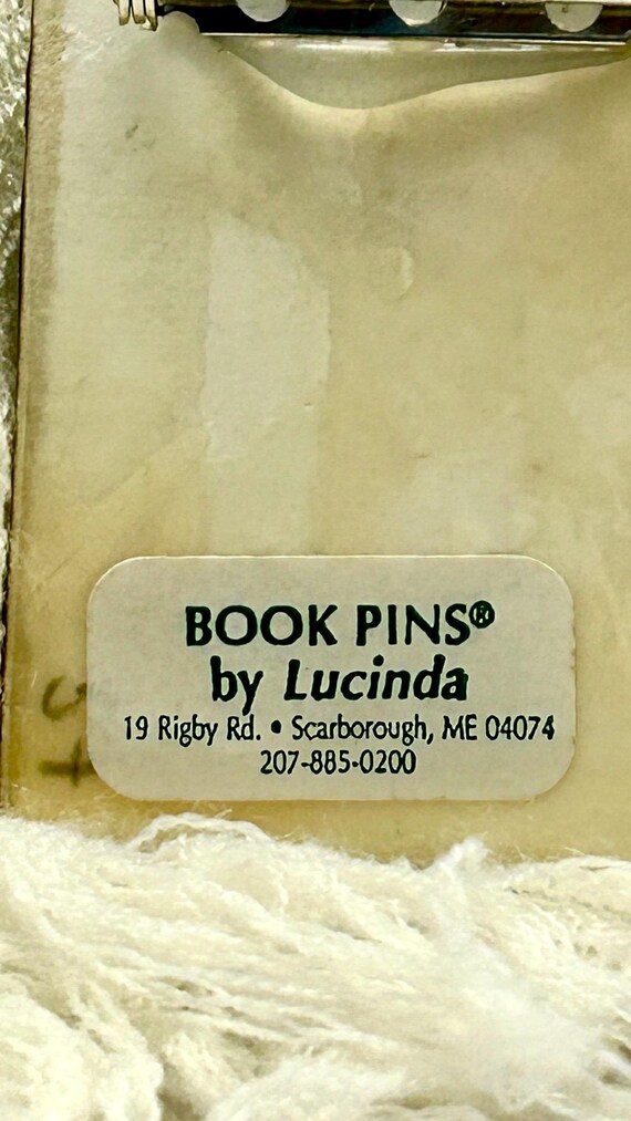 Lucinda signed limited edition "Read To Learn" book-themed collectible brooch. View 5