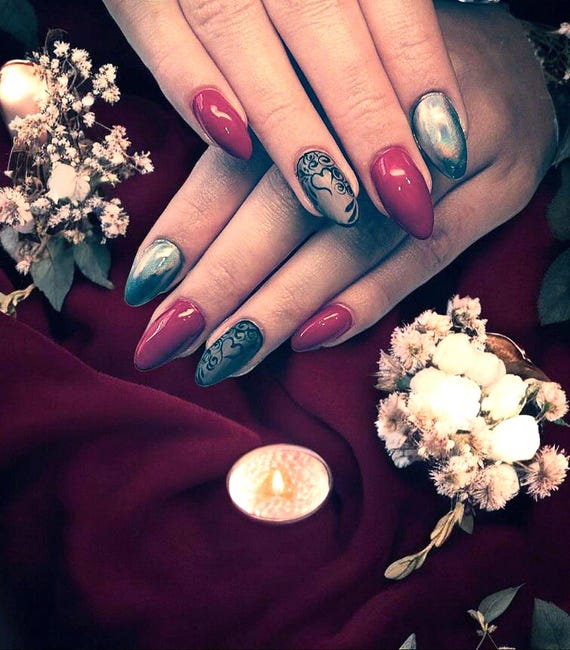 Retro Chic Red Metal Lace Presson Nails for Vintage Mood/bold Ornaments  Press-ons Confident Queens/perfect Match With Little Black Dress - Etsy  Israel