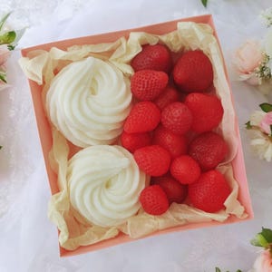 Dessert Soap Gift Box Strawberry  Meringue Scented Soaps