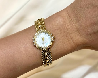 Elegant Slim Case Women’s Watch – Gold Look Vintage Bracelet Style Quartz