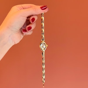 Minimalistisk guld- och silverklocka för kvinnor | Geometrisk boett | Elegant kvartsklocka i armbandsstil