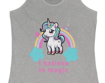 Magisches Einhorn Regenbogen Racerback Tank Top - I Believe In Magic Frauen Shirt - Süßes, wunderliches Sommerkleid - Fantasy Geschenk für Sie