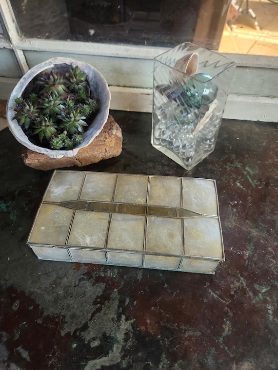 Vintage Shell Tissue Holder