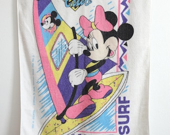 Vintage Minnie Mouse Beach Towel, 26x48