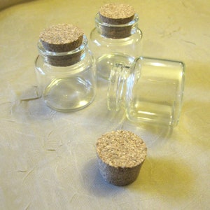 Small Jar with Cork 30x30mm