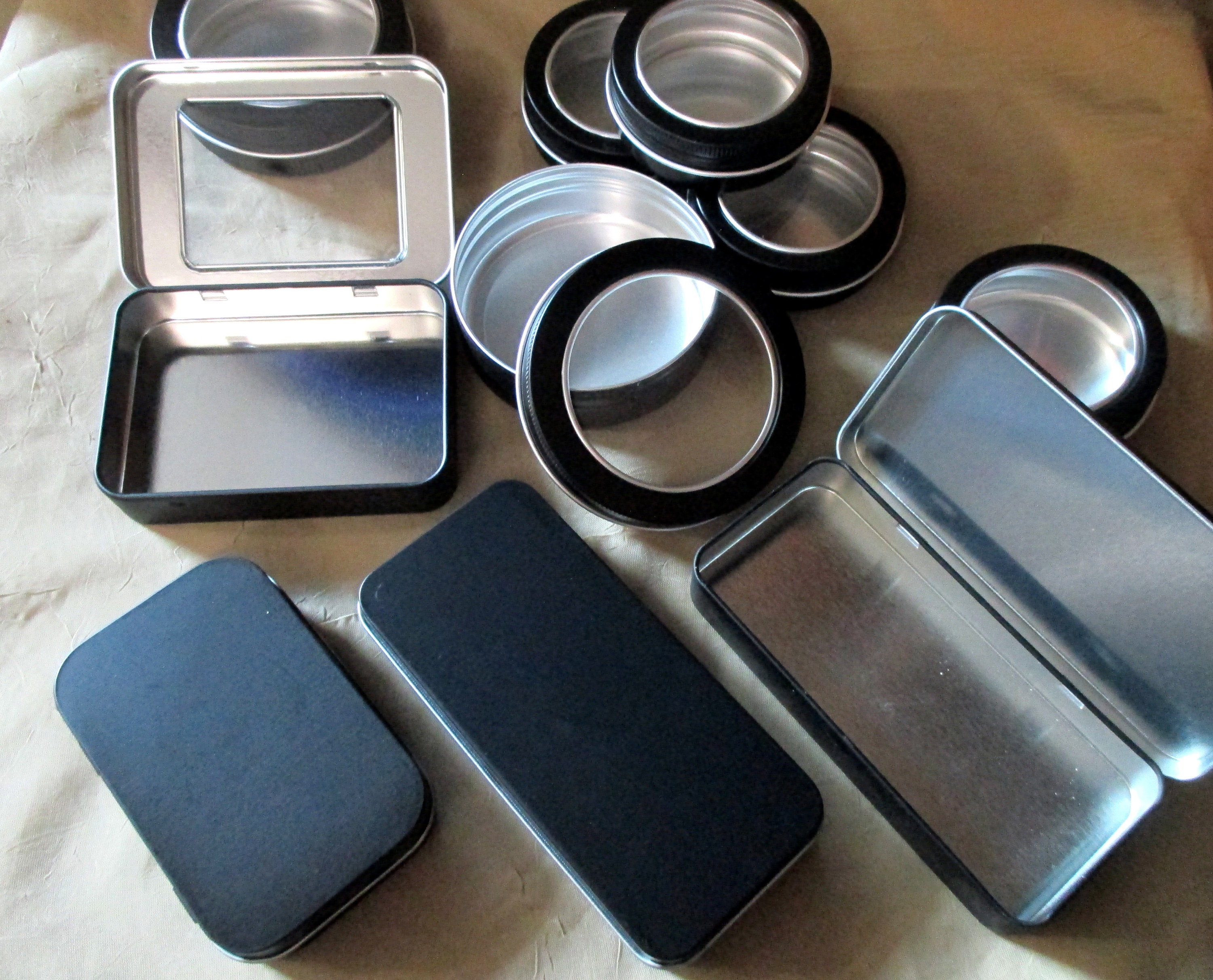 27 Pieces Candle Tins 2.5 oz/4 oz/8 oz Candle Jars Black Metal Tin Cans DIY  Candle Empty Tins Round Candle Containers for Candle Making Small Items  Storage Party Home Decorations, Mixed Sizes