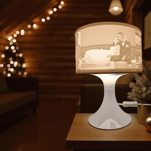Personalisierte Lampe mit Foto - 3D Lithophanie Lichtgeschenk - handgefertigte Tischlampe - warmweißes LED-Licht - Made in Germany