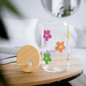 Floral Glass Cup – 16oz Iced Coffee Tumbler with Lid & Straw | Flower Power Aesthetic Drinkware, Cute Gift for Her, Boho Floral Glass Cup