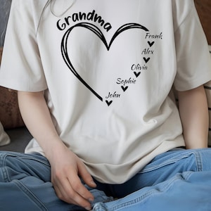 Custom Grandma Heart Shirt – Personalized Grandma T-Shirt with Grandkids&#39; Names, Family Gift for Mom, Nana, Mother&#39;s Day or Birthday