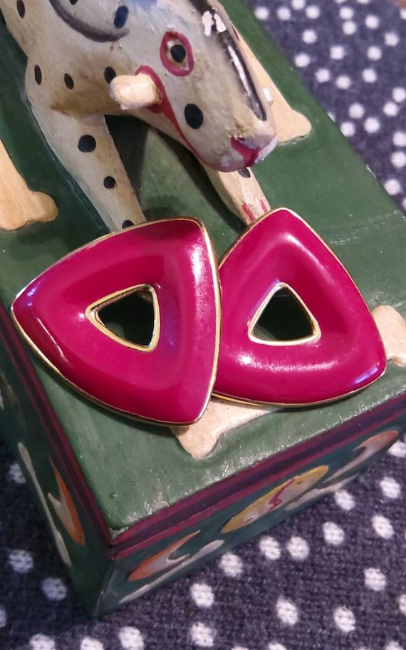 Large Mod 1970's Red Triangle Gogo Enamel Stud Ea… - image 1