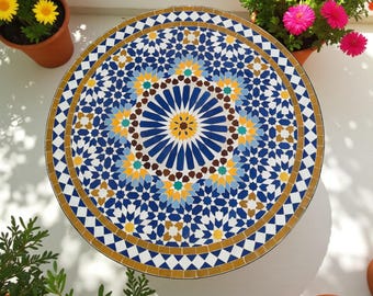 Splendido tavolo personalizzabile in mosaico marocchino fatto a mano con design a recinzione: tavolo rotondo da giardino e patio Zellij, tavolino da caffè per esterni, tavolino laterale