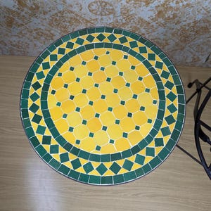 Green-Yellow Customizable Handmade Moroccan Mosaic Table with Fence Design–Zellij Round Patio and Garden Table,Outdoor Coffee, Side Table