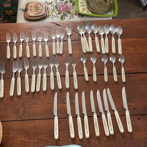 Vintage Corelle Abundance Stainless Taiwan Corning Ware Silverware-45 Piece Set