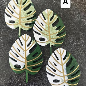 Monstera Leaf Coasters: Handmade Epoxy Resin Drink Coasters