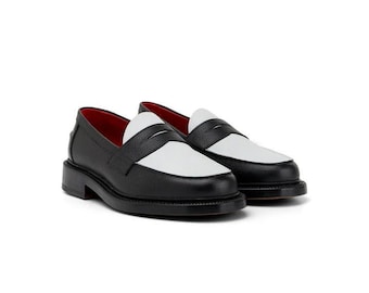 Mocasines de cuero blanco y negro hechos a mano: zapatos de vestir para hombre