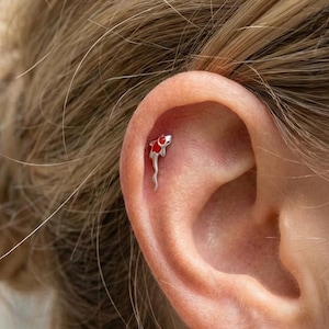 スターリングシルバーの鯉のイヤリング フラットバックスタッドイヤリング