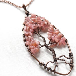 Natuurlijke roze rhodochrosiet levensboom ketting wirewrapped geboortesteen stamboom ruwe steen bonsai boomhanger