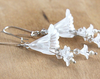 ON VACATION, Boho Nature Earrings Trumpet Flower White Bridal Earrings Flower Cluster Earrings Frosted Crystal Sterling Silver