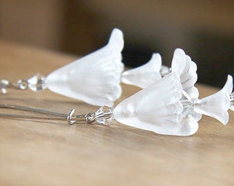 ON VACATION, Snow White Bridal Earrings White Lucite Flower Earrings Stacked Frosted Trumpet Earrings Fairy Earrings Boho Wedding