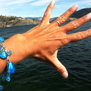 ON VACATION Ocean Blue Glass Charm Bracelet Large Silver Foil Lampwork glass Beads chunky Jewelry Adjustable Rhodium Chain