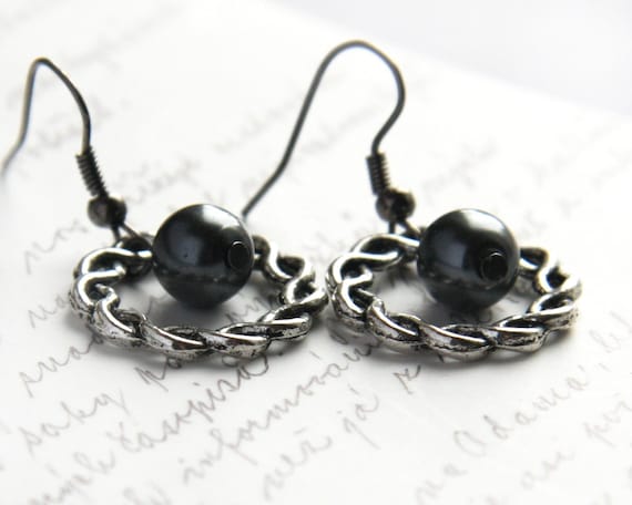 Boho Elvish Earrings Black Pearl Wreath Earrings. Steampunk Earrings. Black Gunmetal Earrings Woodland Style
