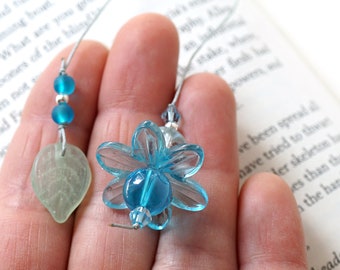 ON VACATION, Beaded Bookmark Book Lover Gift Aqua Blue Flower Turquoise Glass Gift For Reader Librarian bookmark for book Gift