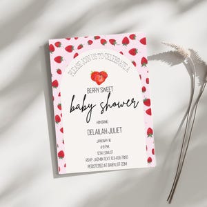 Gepersonaliseerde aardbei baby shower uitnodiging sjabloon, Berry Sweet Baby on the Way uitnodiging, Berry Sweet uitnodiging, digitale download