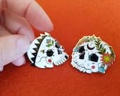 Pair of Skulls hard enamel pins - gift for him, gift for her, crown and wreath, goth and punk, pin, hat pins, lapel pin, skull pin