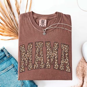 Comfort Colors Leopard Mama Shirt: Retro Mom T-Shirt