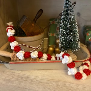 Crochet Popcorn Cranberry Garland – 6ft Handmade Christmas Decor