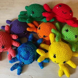 Crochet Crab: Handmade Plush Toy, Ocean Decor