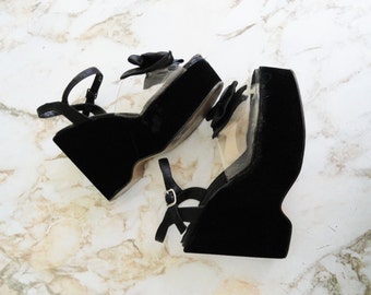 1970s GLAM Black Velvet Platform Wedges with Bow Size 8 / 8.5