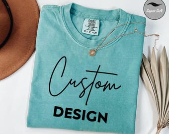 Camiseta unissex personalizada Comfort Colors: texto ou logotipo à sua escolha