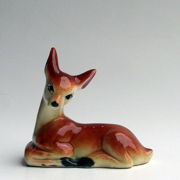 Moxie - VINTAGE - Woodland Doe / Deer Figurine - Japan