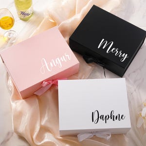 Scatola regalo personalizzata per la proposta di damigella d'onore, scatola regalo vuota con chiusura magnetica, Vuoi essere la mia damigella d'onore?, regalo per la festa di addio al nubilato immagine 14