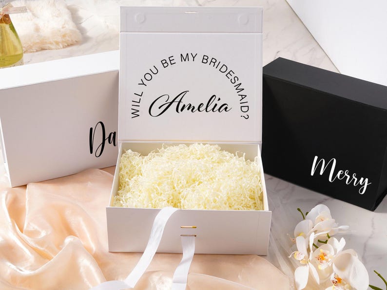 Scatola regalo personalizzata per la proposta di damigella d'onore, scatola regalo vuota con chiusura magnetica, Vuoi essere la mia damigella d'onore?, regalo per la festa di addio al nubilato immagine 2