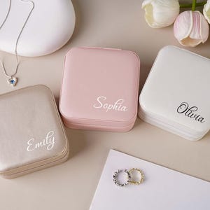 Aangepaste reissieradendoos, gepersonaliseerde reissieradendoos, cadeaus vrijgezellenfeest, trouwbedankjes, cadeau voor bruidsmeisje, cadeau voor haar, vierkante sieradendoos