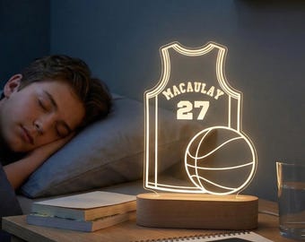Basketball Jersey Nachtlicht, dekoratives Licht für Basketballspieler, Sportuniform LED Warmregenbogenlicht, kundenspezifisches Jerseygeschenk für Sportliebhaber