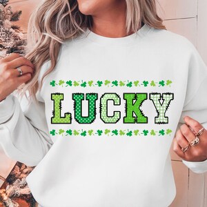 PNG de la suerte / Texto verde con diseño de trébol de cuatro hojas
