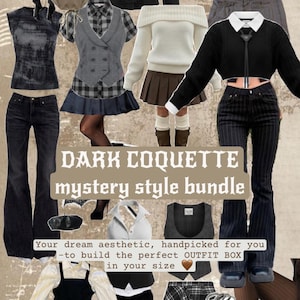 Könnte beinhalten: Eine Sammlung von Kleidungsstücken, darunter Oberteile, Röcke, Westen und Hosen in verschiedenen Farben und Mustern. Der Text auf dem Bild lautet: DARK COQUETTE mystery style bundle. Your dream aesthetic, handpicked for you -to build the perfect OUTFIT BOX in your size.