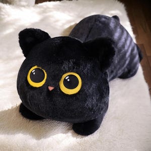 Peluche chat noir kawaii : coussin et peluche doux, coussin mignon, cadeau d'anniversaire parfait et décoration confortable