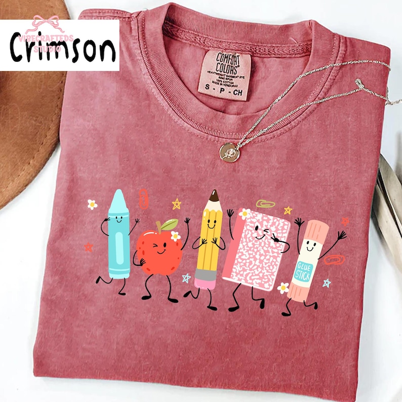 Camiseta con lindos colores de útiles escolares, camiseta para maestros adultos y jóvenes para el regreso a clases, camiseta con crayones, lápices y cuadernos, regalo para maestros de jardín de infantes imagen 8