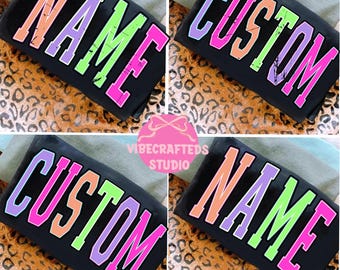 Nome personalizado para time universitário em PNG, nome personalizado de professor em PNG para design de camiseta, PNG personalizado retrô para meninas voltando às aulas, PNG para camiseta do primeiro dia de aula, profissão escolar