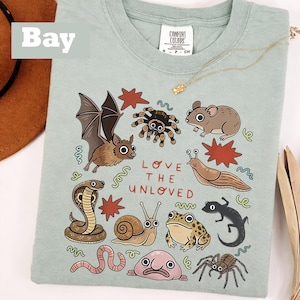 Liebe die ungeliebte Komfort Farben Shirt, süßes seltsames Tier T-Shirt, Retro Entomologie Tshirt, Wissenschaft Nerd T-Shirt, Käfer Liebhaber Geschenk, Biologie Lehrer T-Shirt