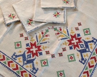 Vintage Scandinavian Style Embroidered Linen Luncheon Tablecloth with 4 Napkins Unused