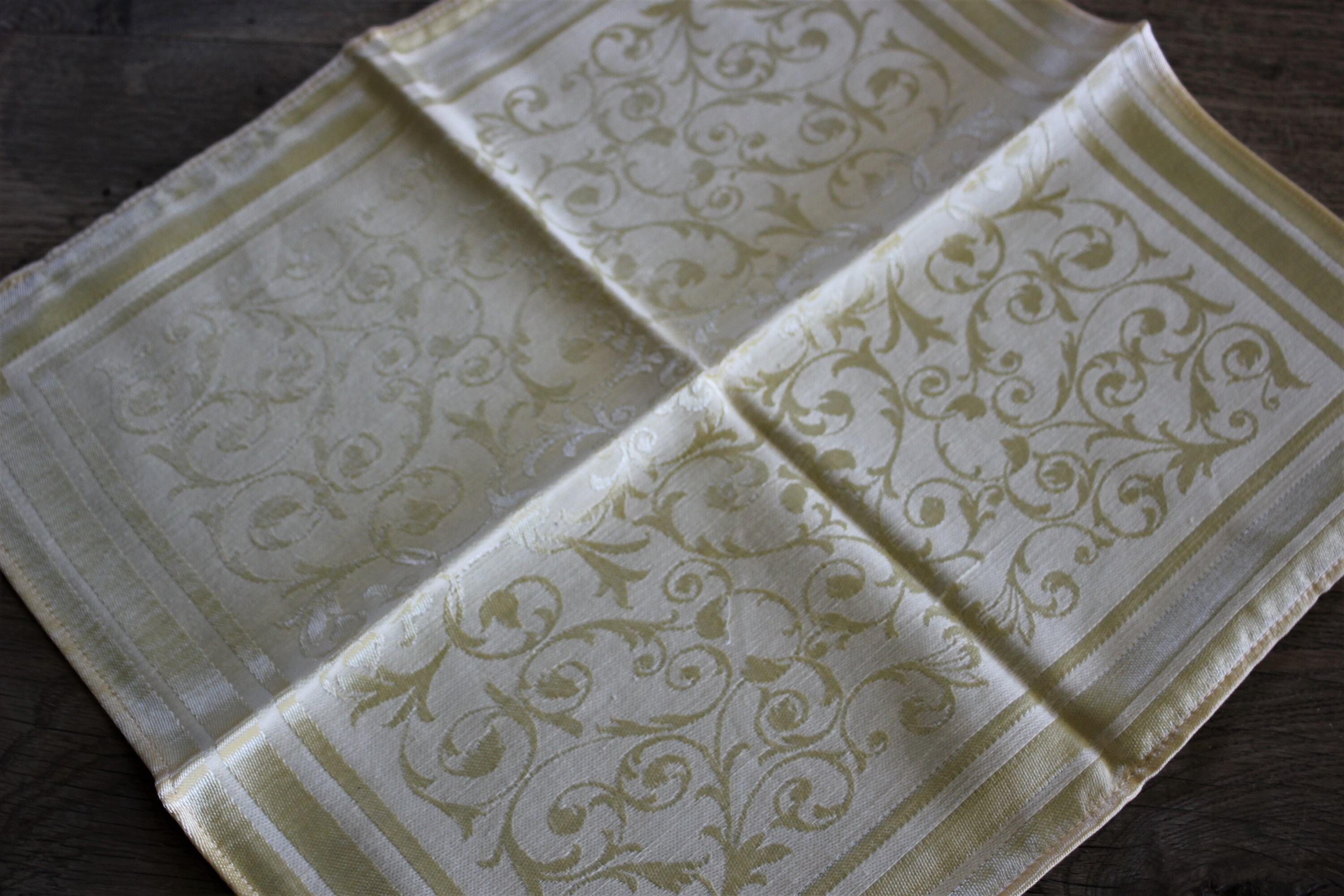 Set of 6 Unused Soft Yellow Damask Bates Andora Napkins Etsy