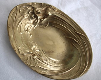 Antique Bronze Art Nouveau Nude Lady with Iris Trinket Jewelry Tray