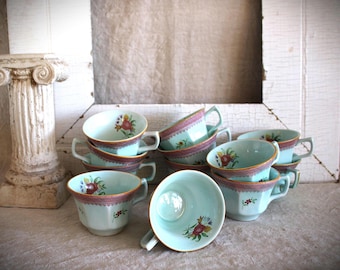 12 antike handgemalte englische Adams Calyx Ware Teetassen Lowestoft Muster